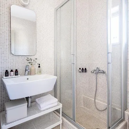 Amani Living Stoúpa