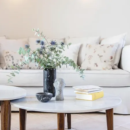 Amani Living Stoúpa