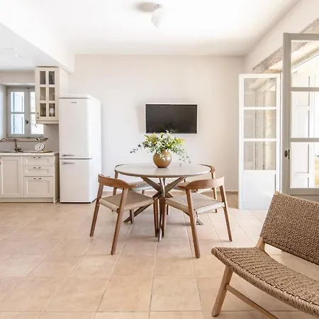 Villa Amani Living