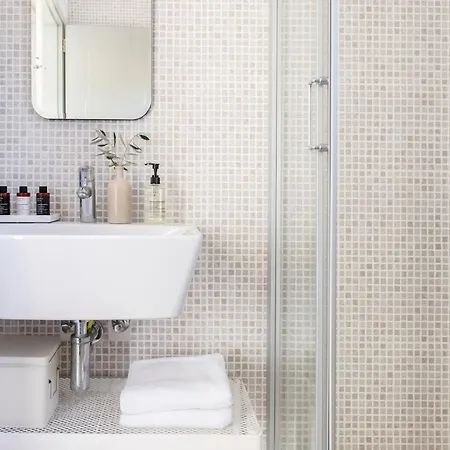 Amani Living Stoúpa