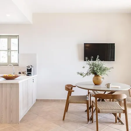 Amani Living * Stoúpa