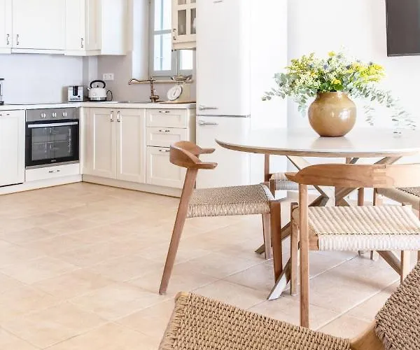 Amani Living * Stoúpa